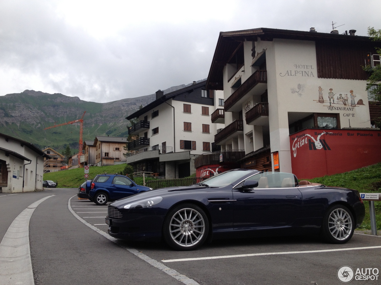 Aston Martin DB9 Volante