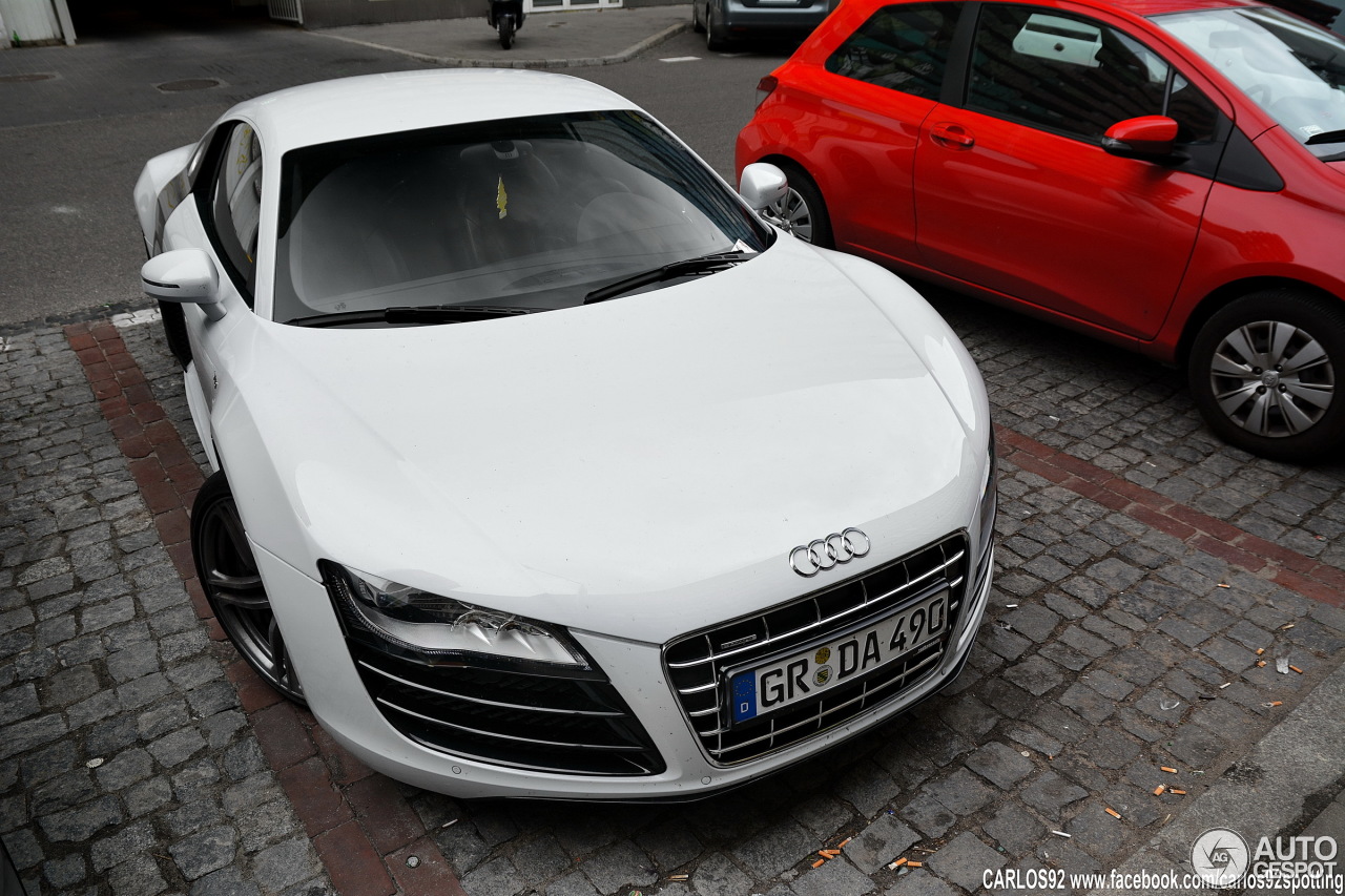 Audi R8 V10