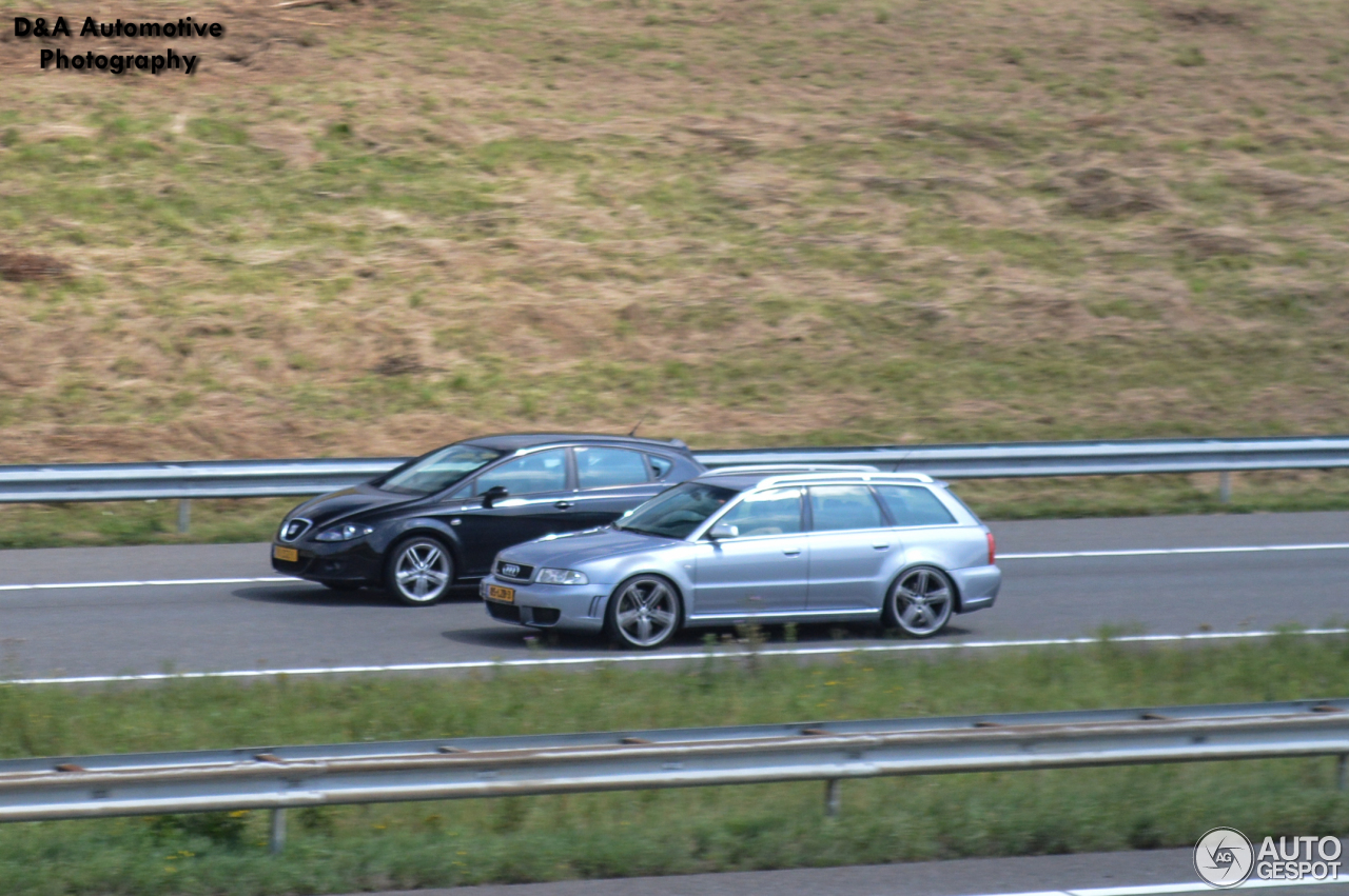 Audi RS4 Avant B5