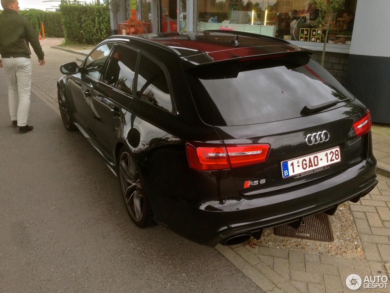 Audi RS6 Avant C7