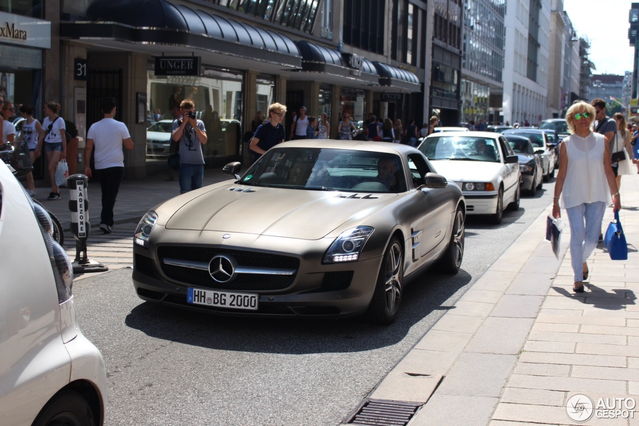 Mercedes-Benz SLS AMG