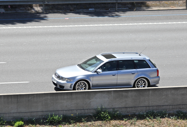 Audi RS4 Avant B5