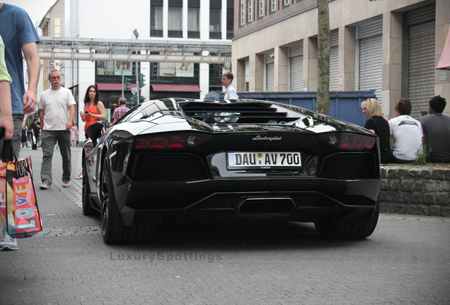 Lamborghini Aventador LP700-4