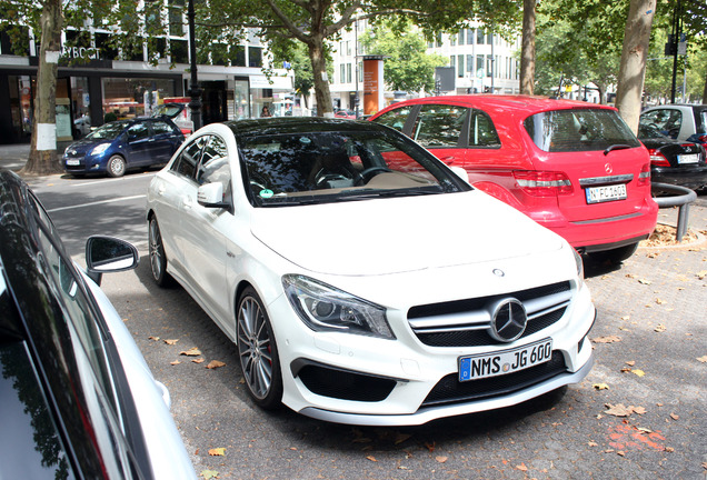 Mercedes-Benz CLA 45 AMG C117