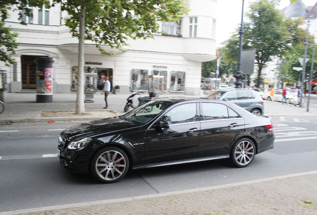 Mercedes-Benz E 63 AMG S W212