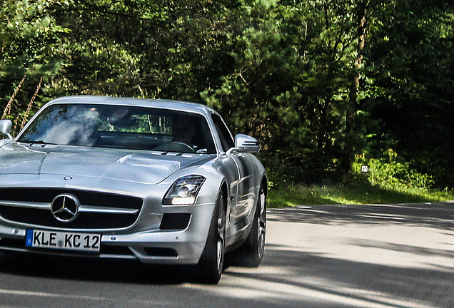 Mercedes-Benz SLS AMG