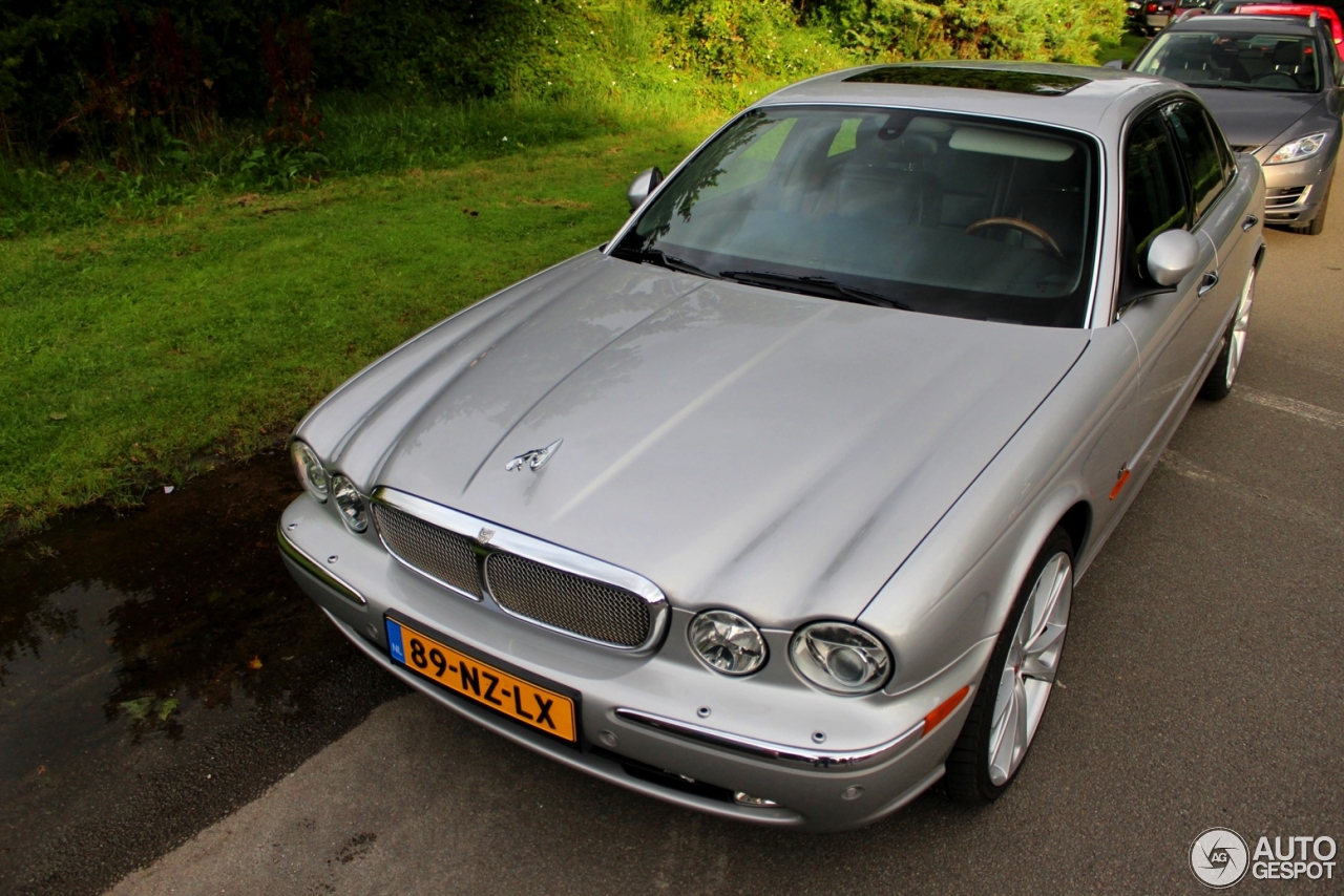 Jaguar XJR