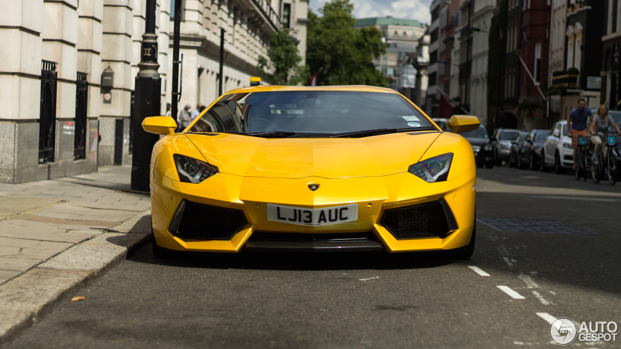 Lamborghini Aventador LP700-4