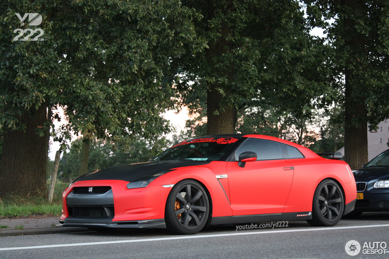 Nissan GT-R