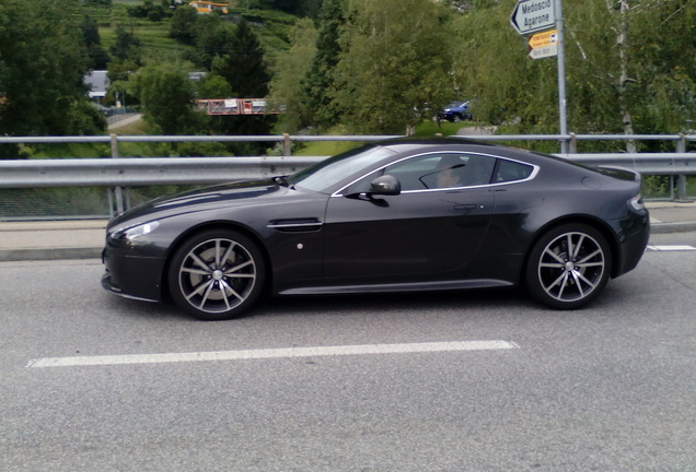 Aston Martin V8 Vantage S