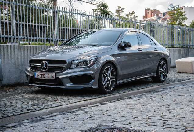 Mercedes-Benz CLA 45 AMG C117