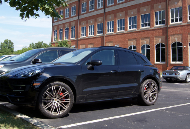 Porsche 95B Macan Turbo