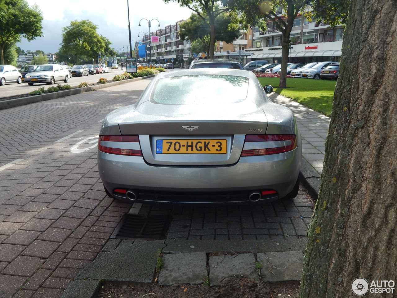 Aston Martin DB9