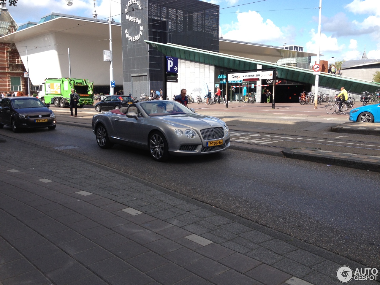 Bentley Continental GTC V8