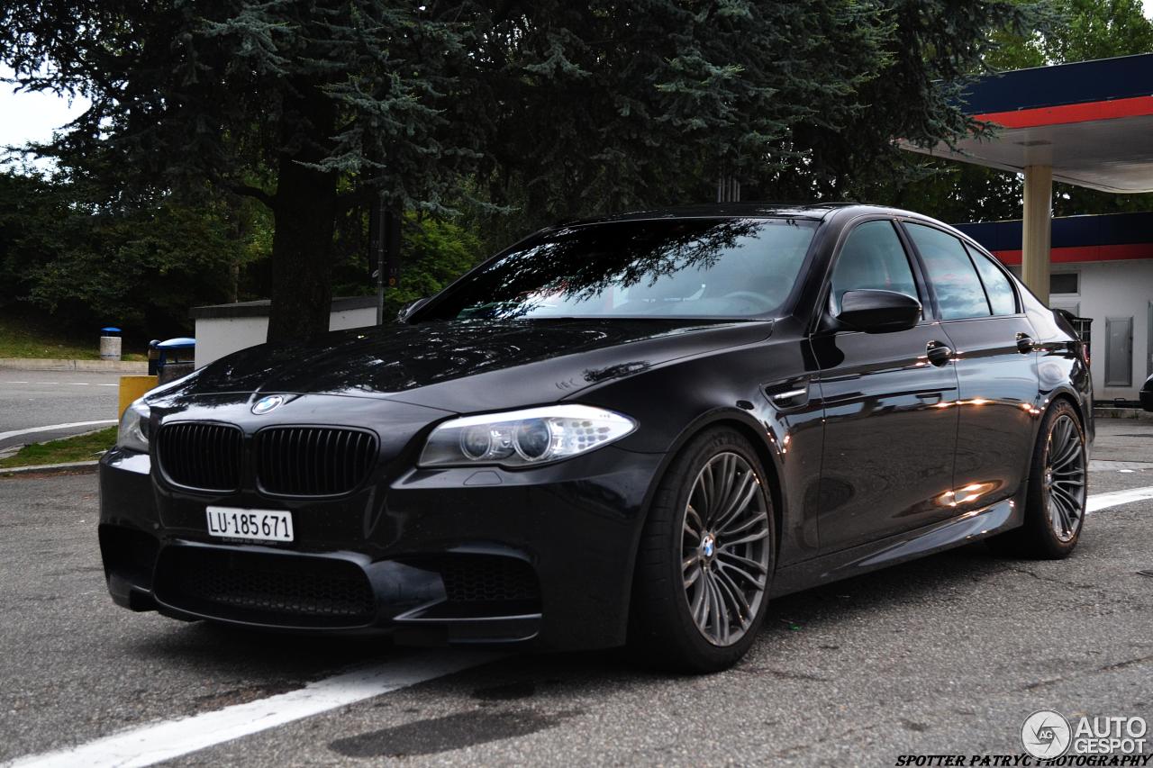 BMW M5 F10 2011