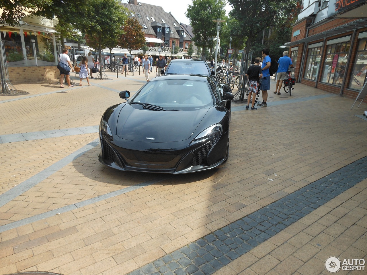 McLaren 650S