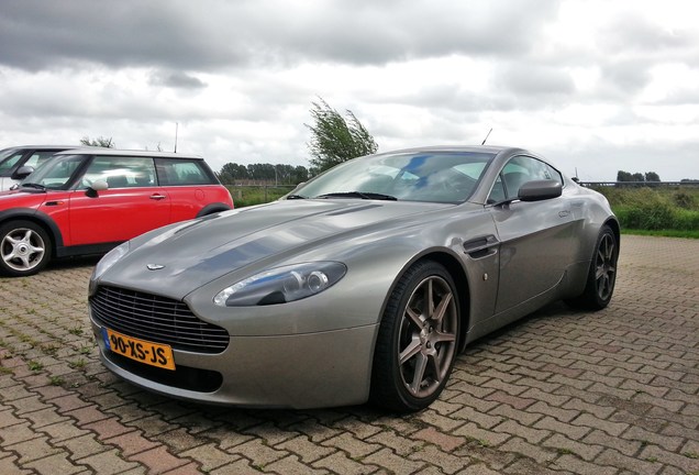 Aston Martin V8 Vantage