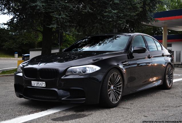 BMW M5 F10 2011