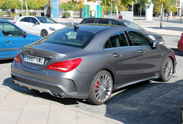 Mercedes-Benz CLA 45 AMG C117