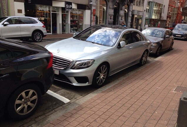 Mercedes-Benz S 63 AMG V222