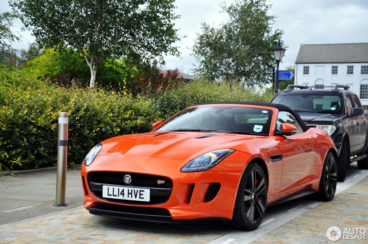 Jaguar F-TYPE S V8 Convertible