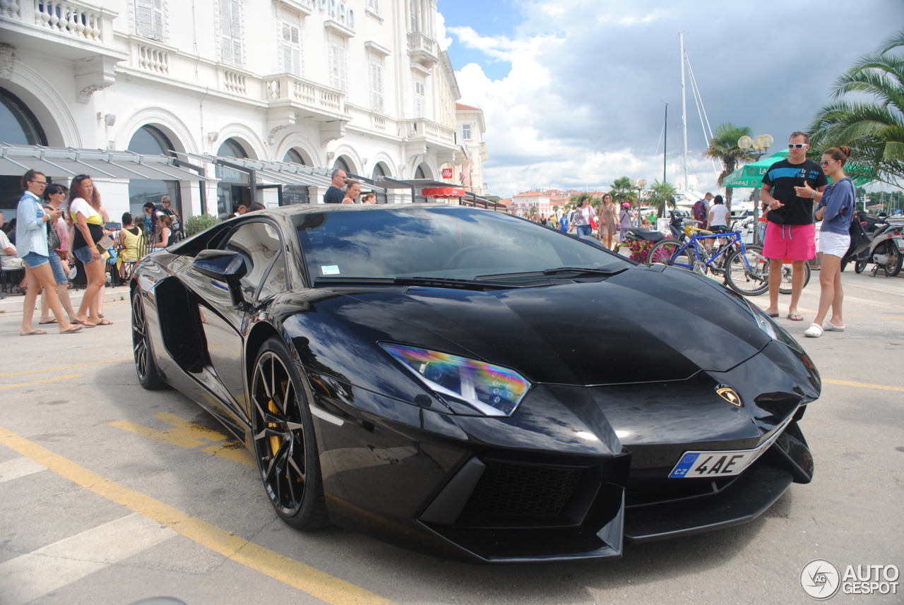 Lamborghini Aventador LP700-4