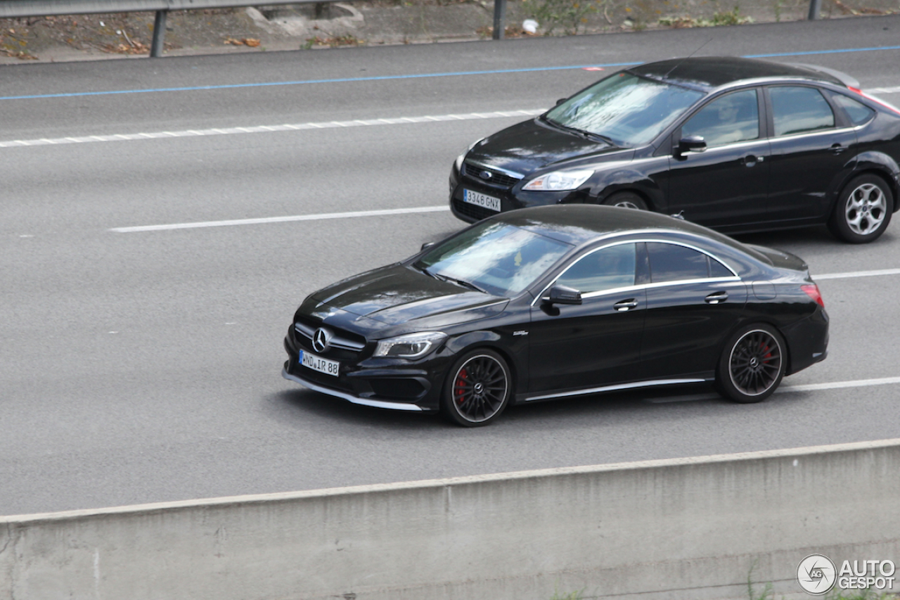 Mercedes-Benz CLA 45 AMG C117