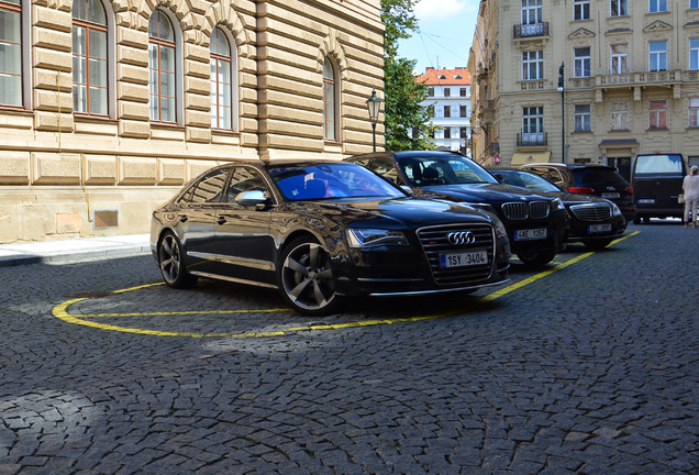 Audi S8 D4