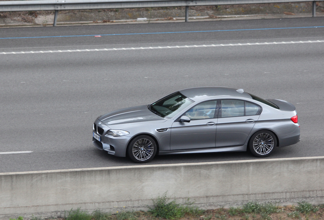 BMW M5 F10 2011