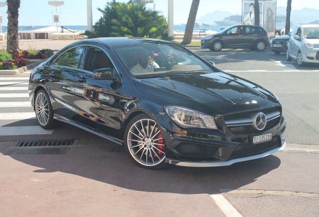 Mercedes-Benz CLA 45 AMG C117