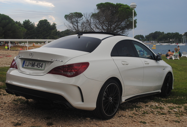 Mercedes-Benz CLA 45 AMG C117