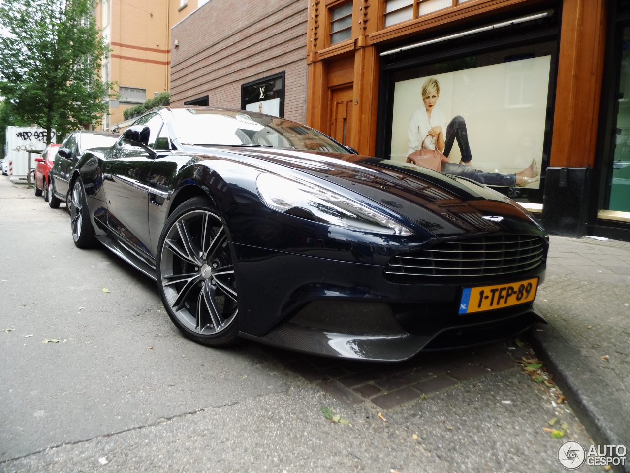 Aston Martin Vanquish 2013