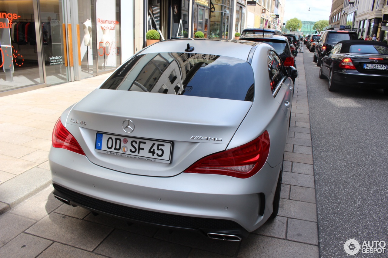 Mercedes-Benz CLA 45 AMG C117