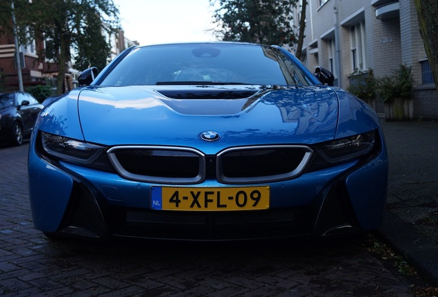 BMW i8