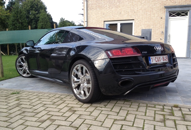 Audi R8 V10