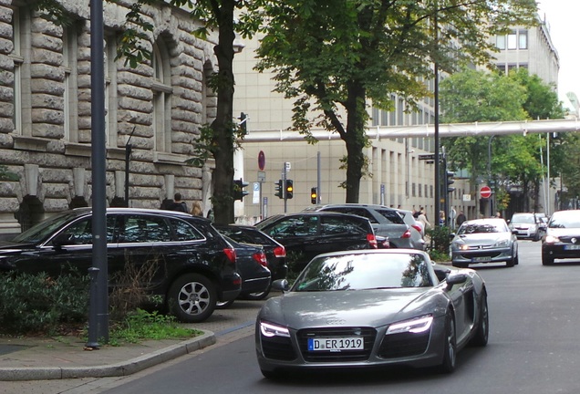 Audi R8 V8 Spyder 2013