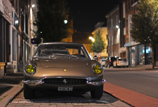 Ferrari 365 GT 2+2