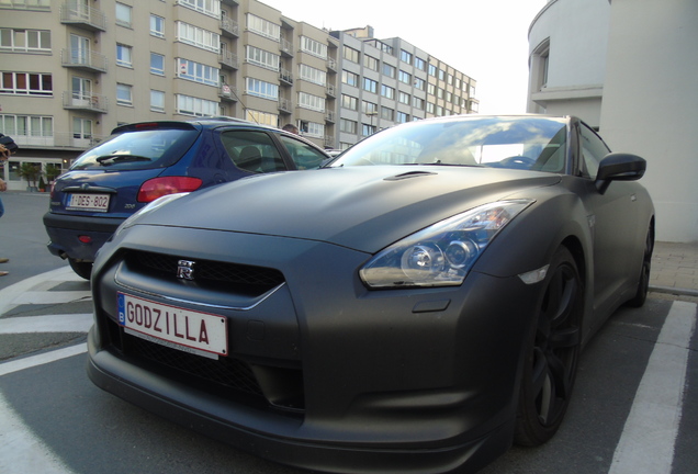 Nissan GT-R