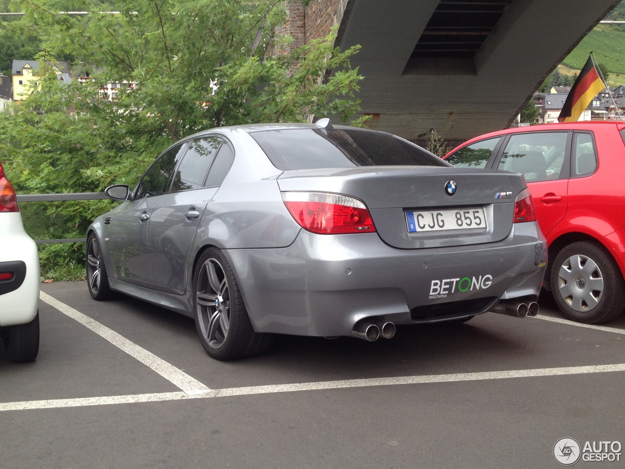 BMW M5 E60 2005