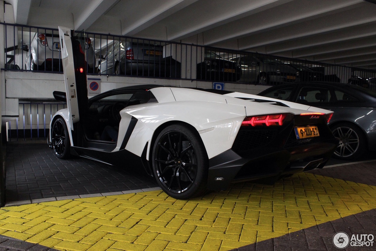 Lamborghini Aventador LP720-4 Roadster 50° Anniversario