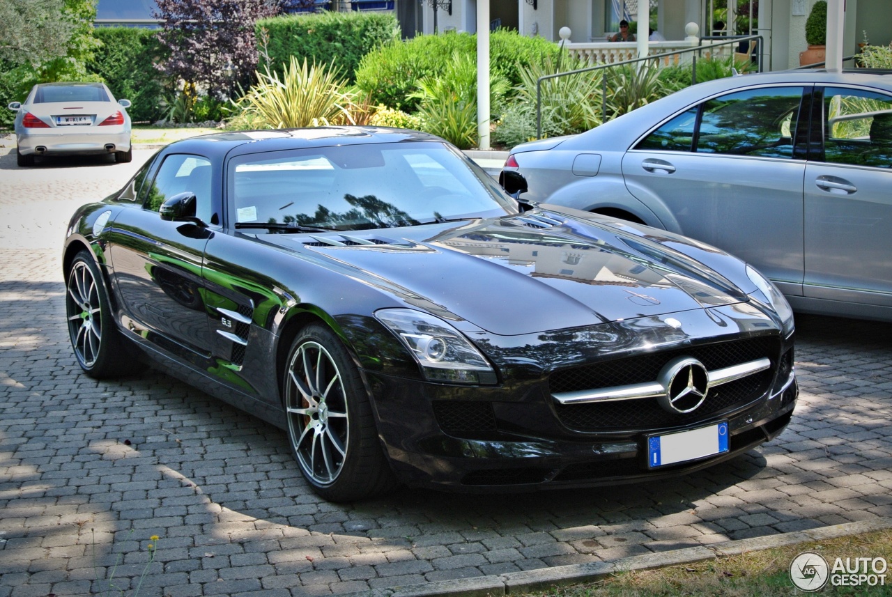 Mercedes-Benz SLS AMG