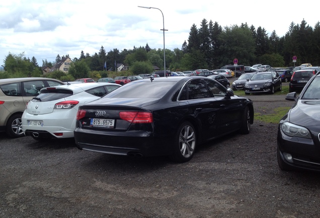 Audi S8 D4