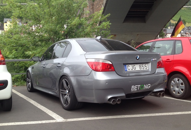 BMW M5 E60 2005