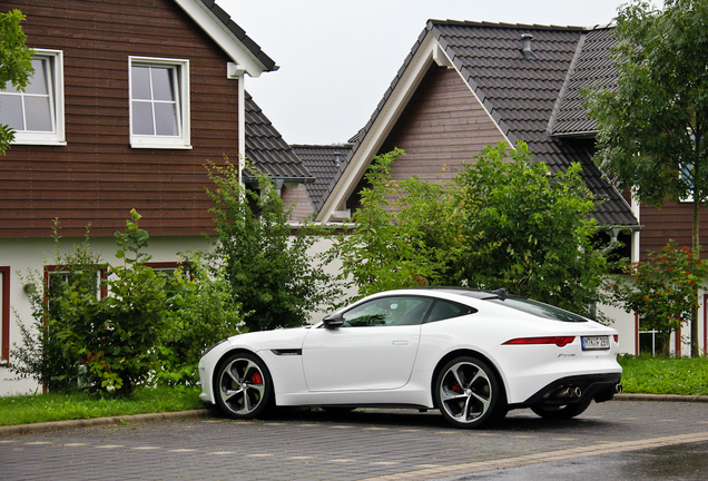 Jaguar F-TYPE R Coupé