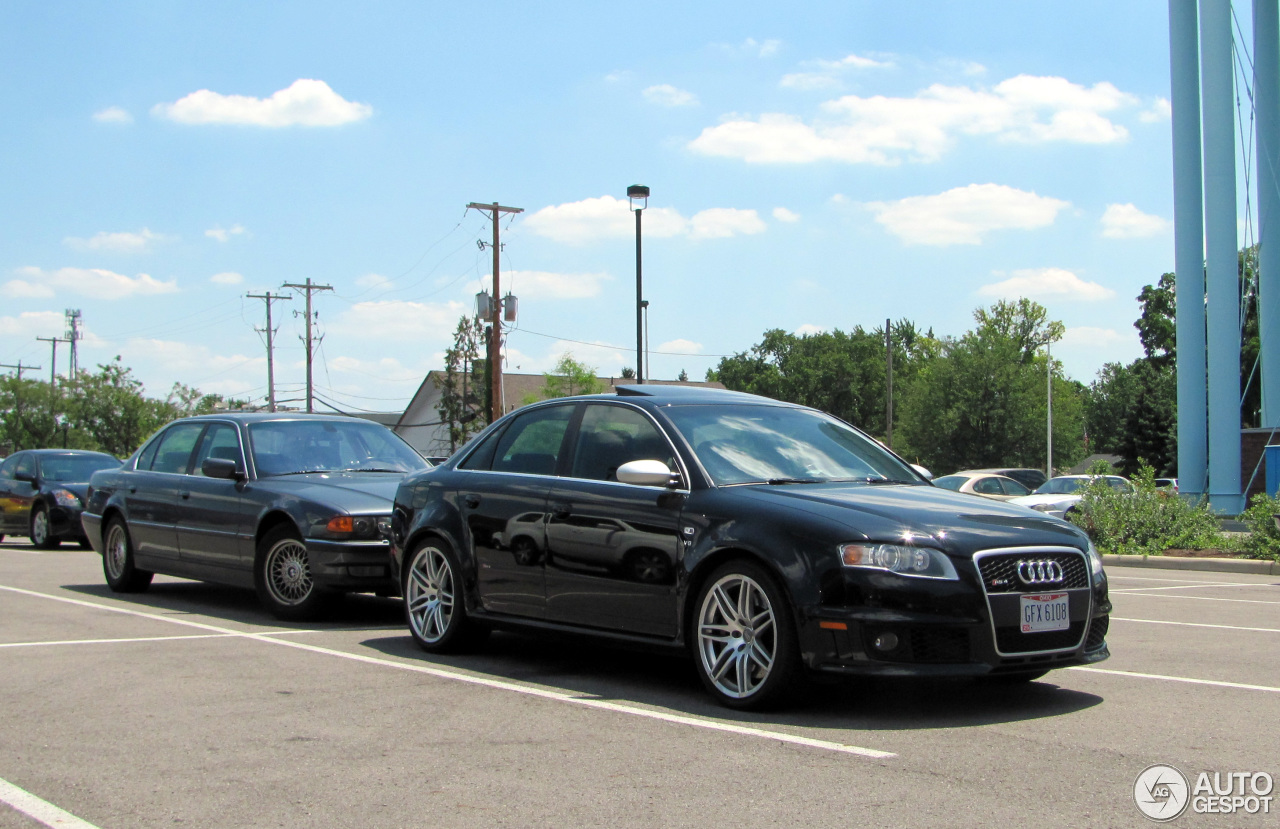 Audi RS4 Sedan