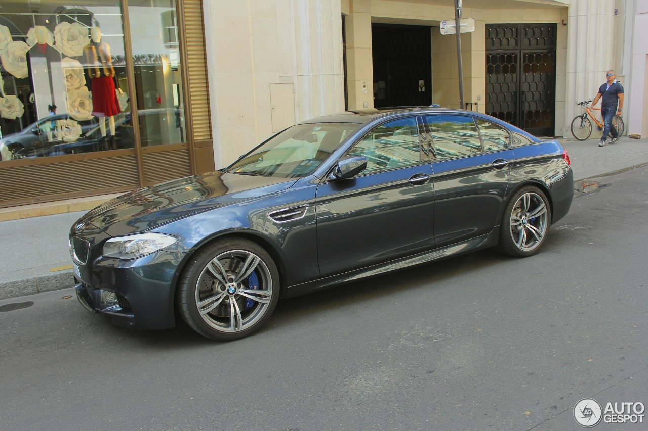 BMW M5 F10 2011