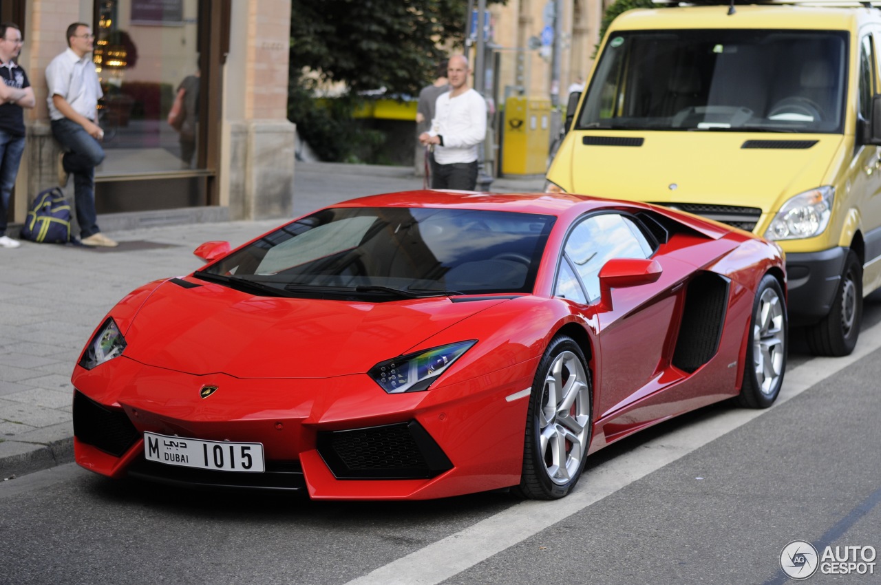 Lamborghini Aventador LP700-4