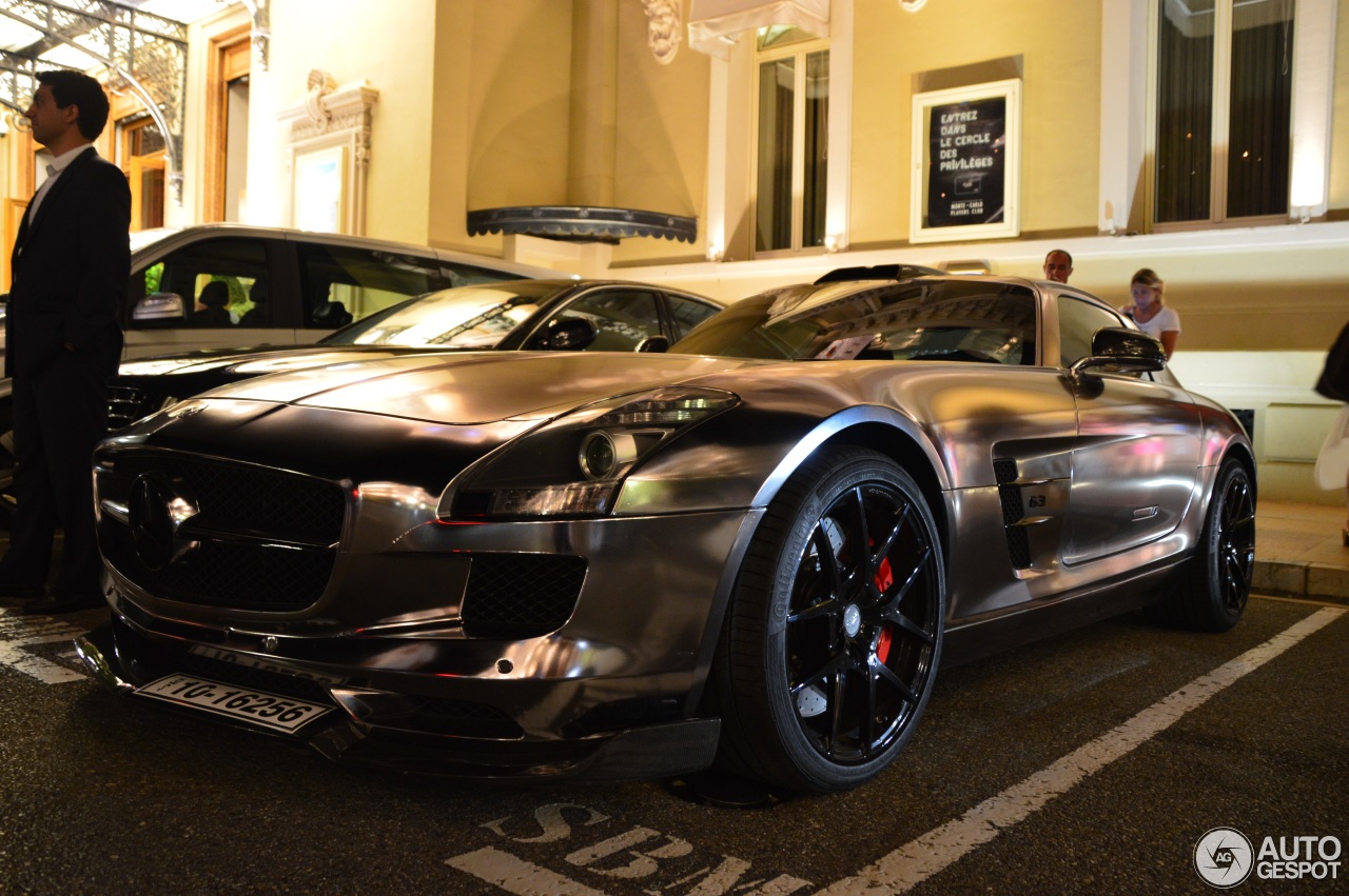 Mercedes-Benz Oakley Design SLS AMG Carbon Edition