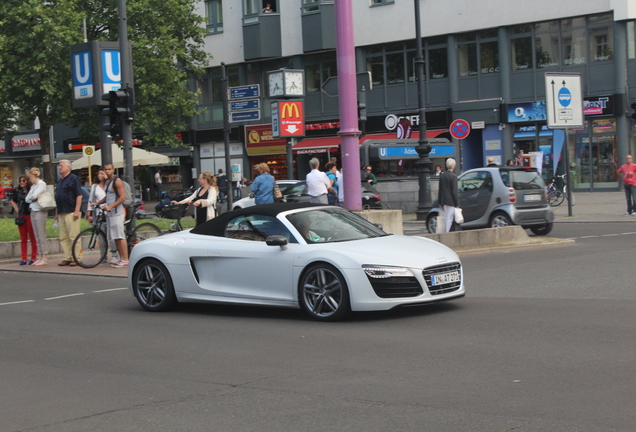 Audi R8 V10 Spyder 2013