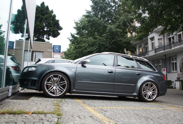 Audi RS4 Avant B7